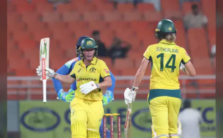 Australia Beat India by 8 Wickets, Take 1-0 Lead