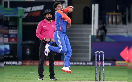 Asia Cup 2025: Kuldeep Yadav's Triple Strike Leaves Pakistan Reeling at 7 Down Against India