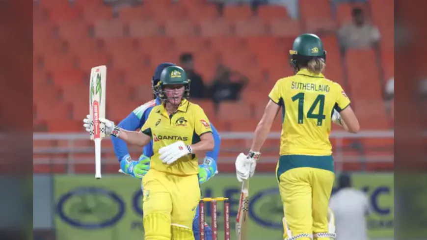 Australia Beat India by 8 Wickets, Take 1-0 Lead